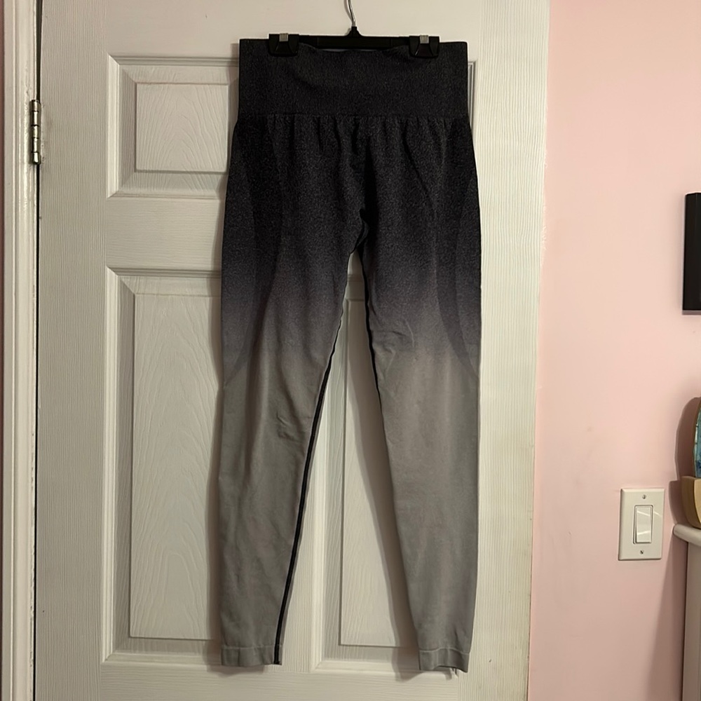 Size L grey and white workout leggings